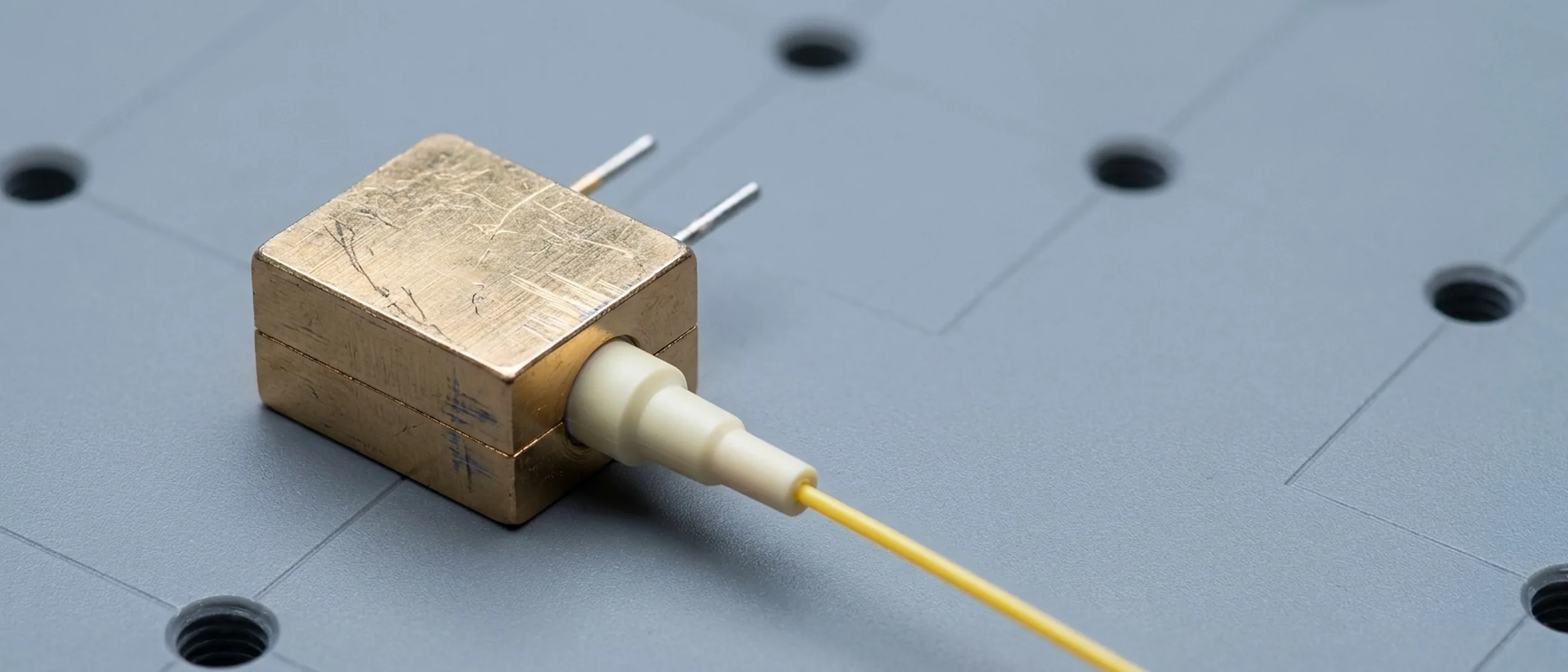 Fiber-coupled diode laser module on an optical bench